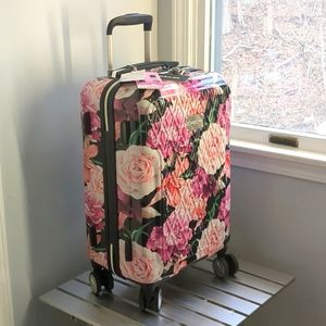 BEBE Women's Marie 21" Hardside Carry-on Spinner Luggage, Black Floral P…